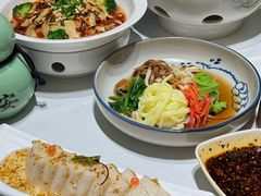 -江城小馆陕南妈妈菜·全球旅行餐厅(钟楼店)