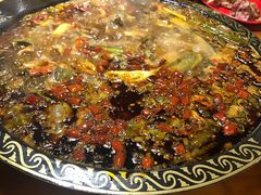 -三道苗苗鱼·美蛙黄辣丁(八里店)
