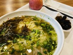 【味一楼兰州拉面】酸菜牛肉面-味一楼兰州拉面(机场一店)
