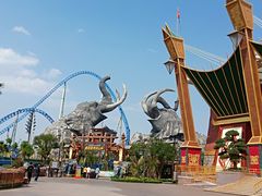 -七彩云南欢乐世界