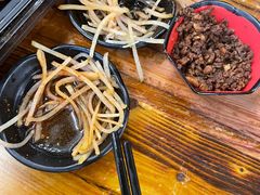 -丽虹云南过桥米线(兴工街店)