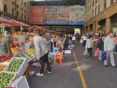 -三亚新鸿港水果一级批发市场