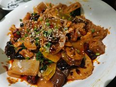 -东口码头·烧鸽子·鱼头泡饼·地方菜(金鹰悦城店)