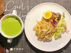 -MONICH牛排融合餐厅(和义大道购物中心店)