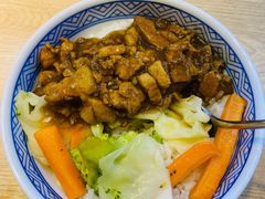 特色卤肉饭-吉野家(成都时代奥莱店)