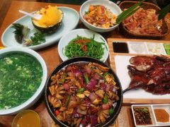 -老滇山寨•云南特色菜•地方菜•民族风情歌舞表演(金碧店)