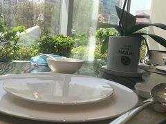 靠窗位-芳华茶餐厅