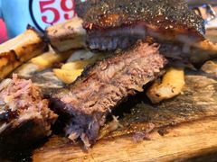 -Ribs & Burgers The Rocks