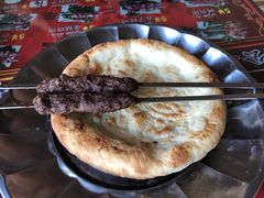 -烤肉小伙烤肉店