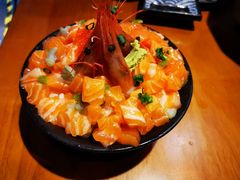 三文鱼火山丼-魔丼屋(日月光店)