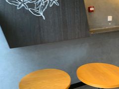 用餐区-瑞幸咖啡(新世界中心店)