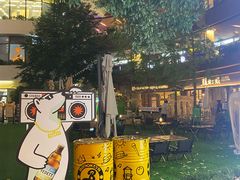 -瑞虹新天地月亮湾