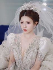 -LOVINA洛维娜婚纱礼服