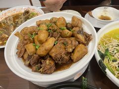 芋头烧鸡-鸿运酒楼