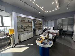 -视野联行眼镜•蔡司•依视路(温江店)