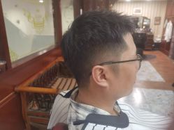 -BarberKiNG男士理发馆Barbershop