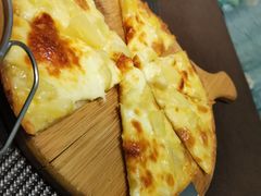 榴莲菠萝披萨-悦享绿山墙西餐厅