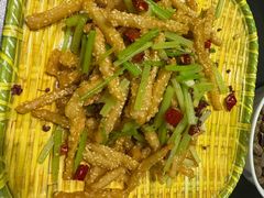 -黄泥岗·地道湖北菜(奥特莱斯店)