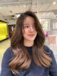 -AYO SALON