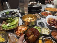 -草家酱蟹炭火烤肉店(珲春南路一店)