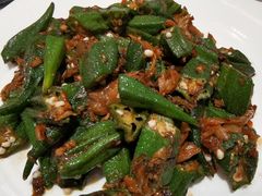 甜梅菜肉沫炒秋葵-太兴餐厅(东方广场分店)
