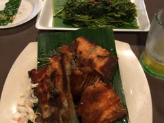 -东海岸人工湖美食村