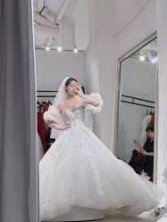 -Lady  Jane高端婚纱礼服馆