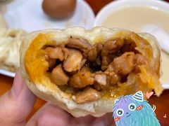 麻辣香菇鸡丁包-老陶包子铺(南大西南村店)