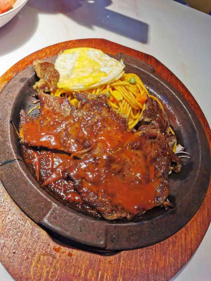 玛黎娜铁板牛排(邹平店)-"和朋友出来玩.看见一家新店就来试一下啦 .