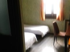 -小草屋轰趴馆别墅派对新场团建家庭聚会