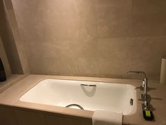 -青岛富力艾美酒店