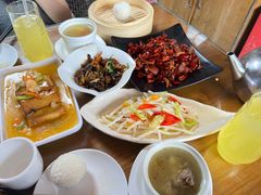 -隔壁老王·家常云南菜(花巷店)