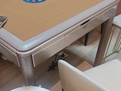 -鑫意棋牌会所(长寿路智慧广场店)