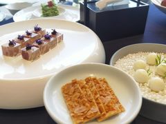 珍珠浪漫枇杷行-馋遇江南·精致湖景雅宴(东方之门店)