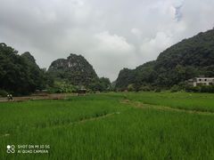 -高荡千年布依古寨旅游景区