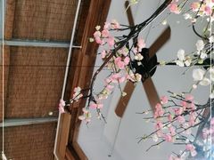 -蜜桃餐厅·伴山(湖滨商业街店)