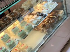 -白玉兰食品甜凤店(合生汇店)