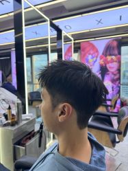 -藤野造型烫发染发