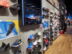 -adidas(滔搏朝阳大悦城店)