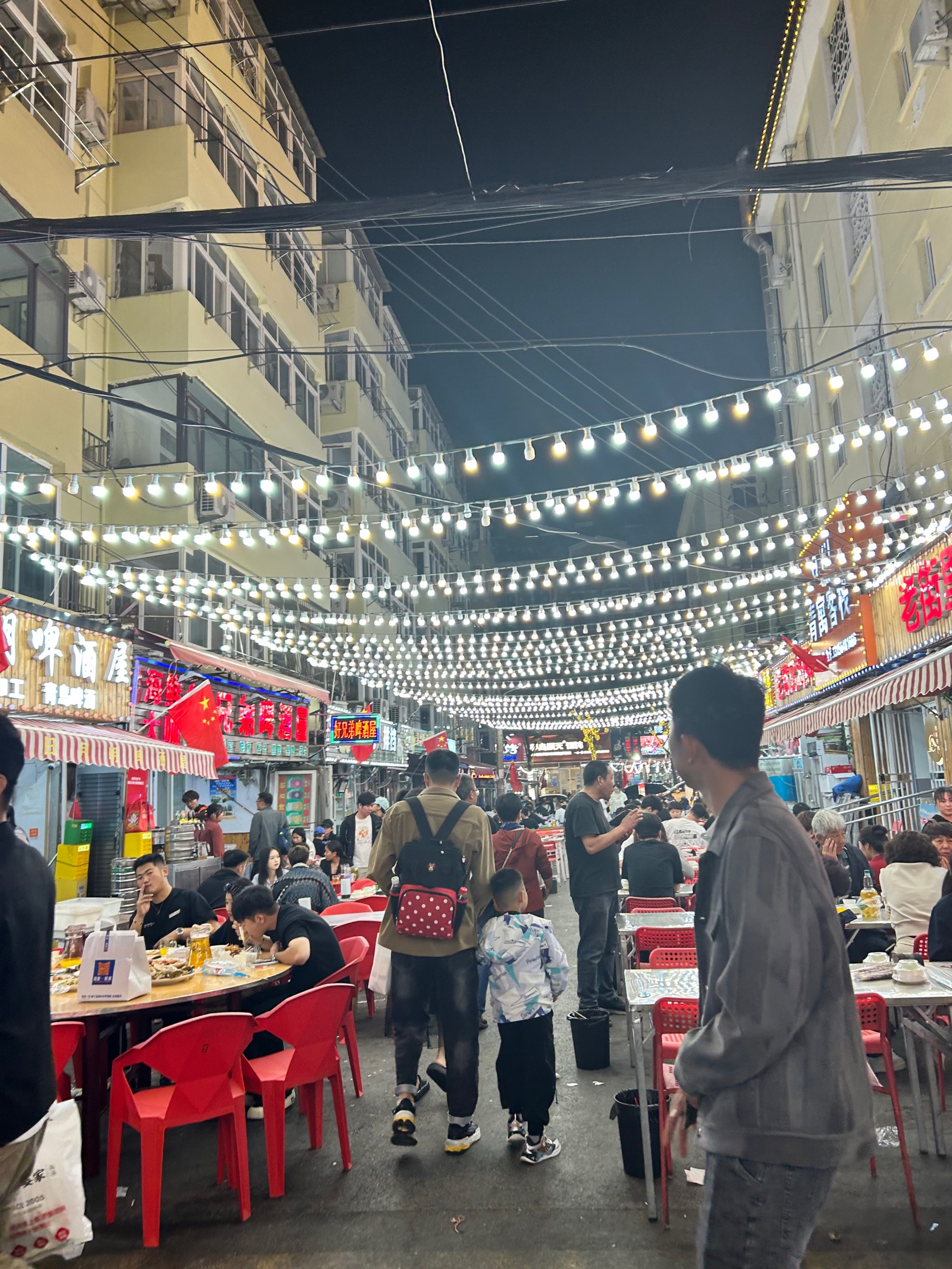 台东小吃街地铁出口图片