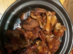 -野山舂·贵州现舂酸汤火锅(鸿通城店)