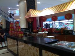 -东豪园林海鲜酒家(南港路辅路店)