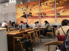 大堂-嘻小北·兰州清汤牛肉面(太平洋森活天地店)
