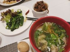 -深圳富苑皇冠假日套房酒店