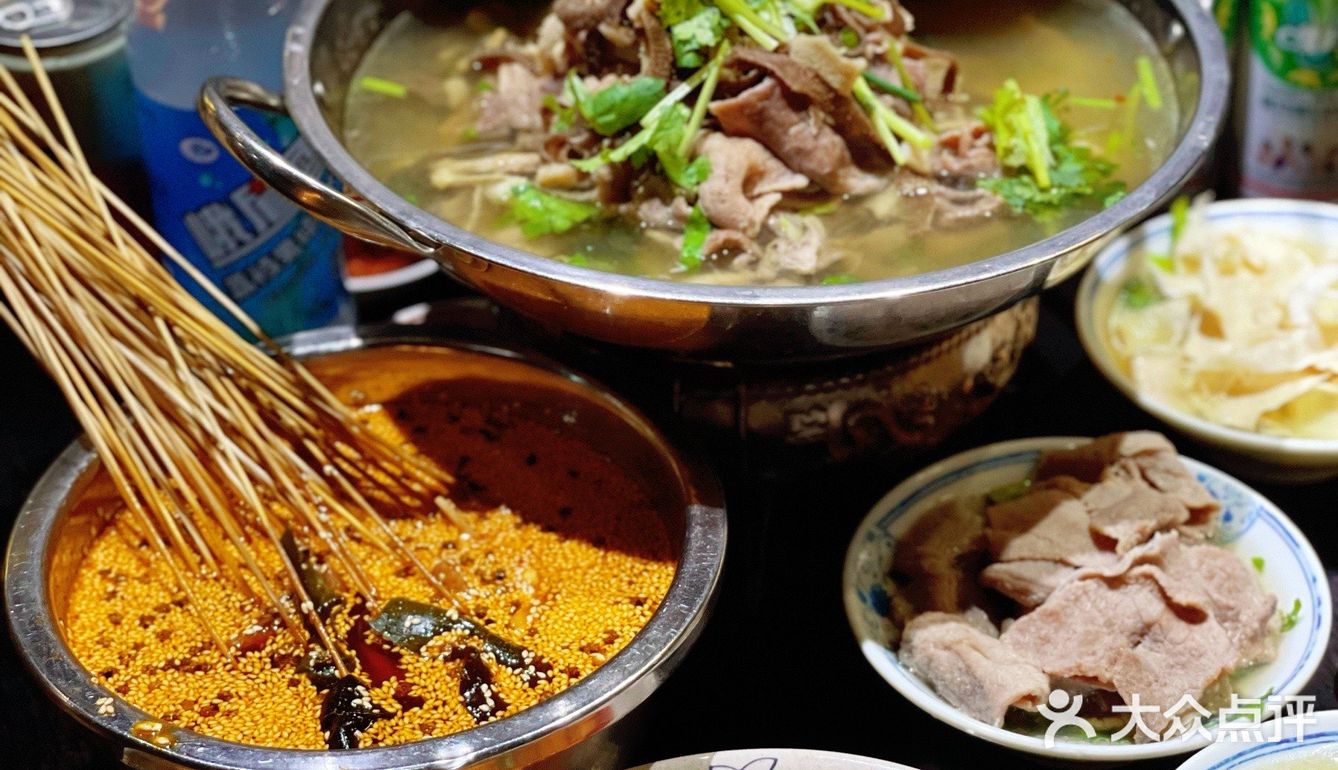 科巷排队王!超级正宗的跷脚牛肉在此!
