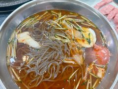 -七甲山烤肉(长白山奇石山珍根艺一条街店)