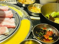 -GOGIYA·咕叽吖韩国传统烤肉店(东方新天地店)