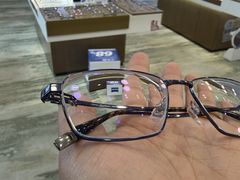 -三目眼镜·蔡司视觉合作店(青浦宝龙店)