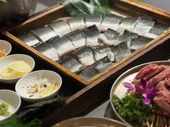 招牌活烤鳗鱼-围炉肉舍•炭烤活鳗•丹东海鲜烤肉(步行街店)