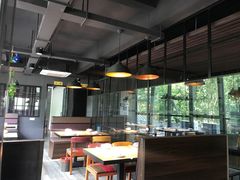 -阿洪锅贴王(小吃城店)